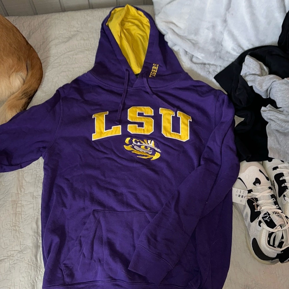 Colosseum LSU hoodie LARGE